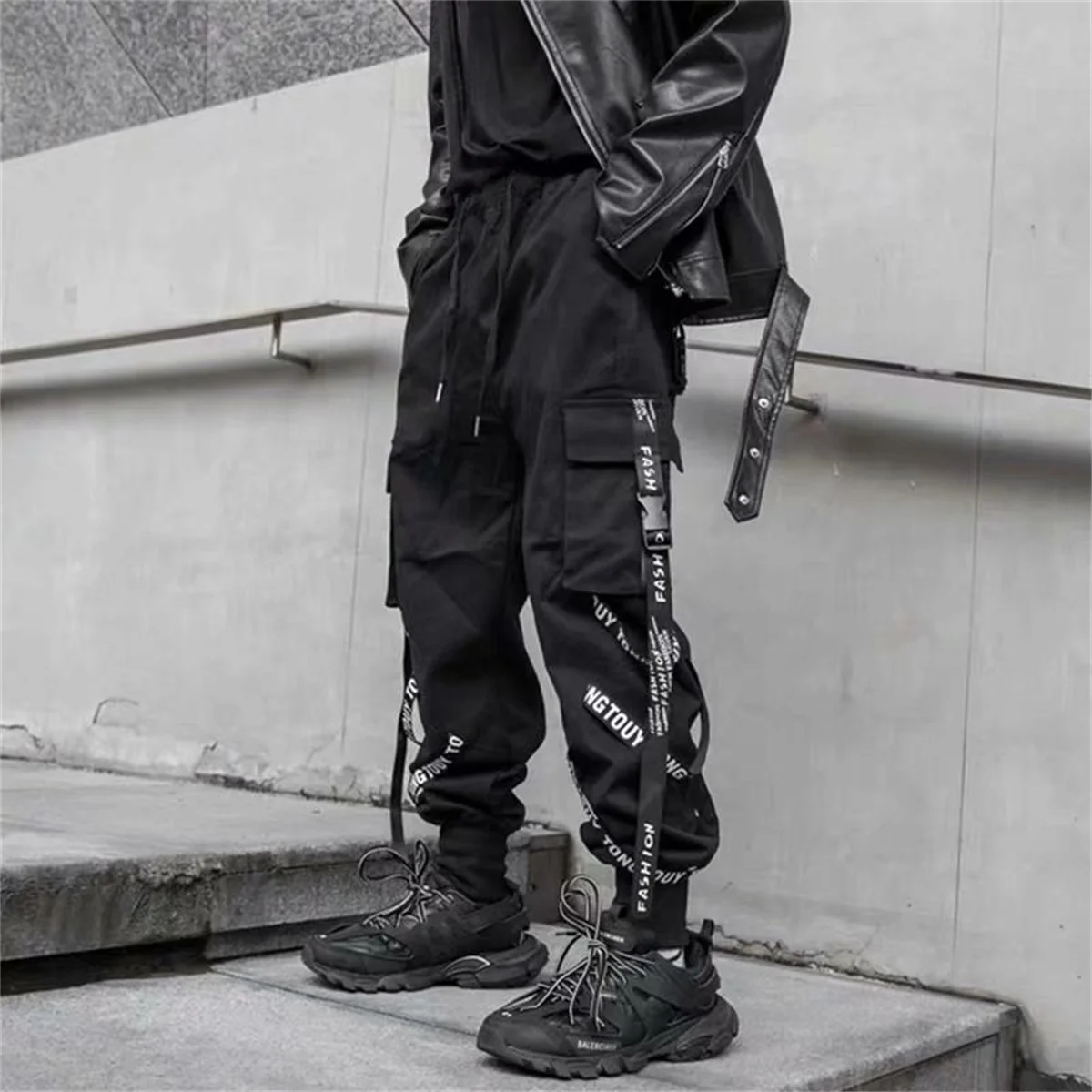 Black Cargo Pants Men Joggers Cargo Trousers for Men Jogging Japanese Streetwear Hip Hop Hippie Techwear Gothic Ribbon Pants