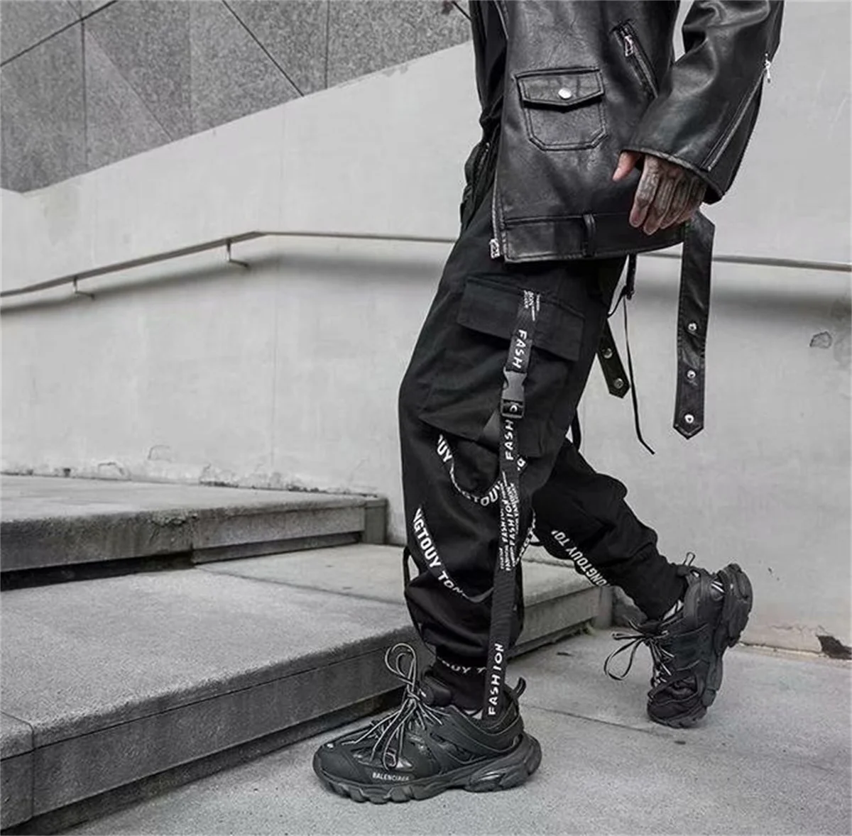 Black Cargo Pants Men Joggers Cargo Trousers for Men Jogging Japanese Streetwear Hip Hop Hippie Techwear Gothic Ribbon Pants