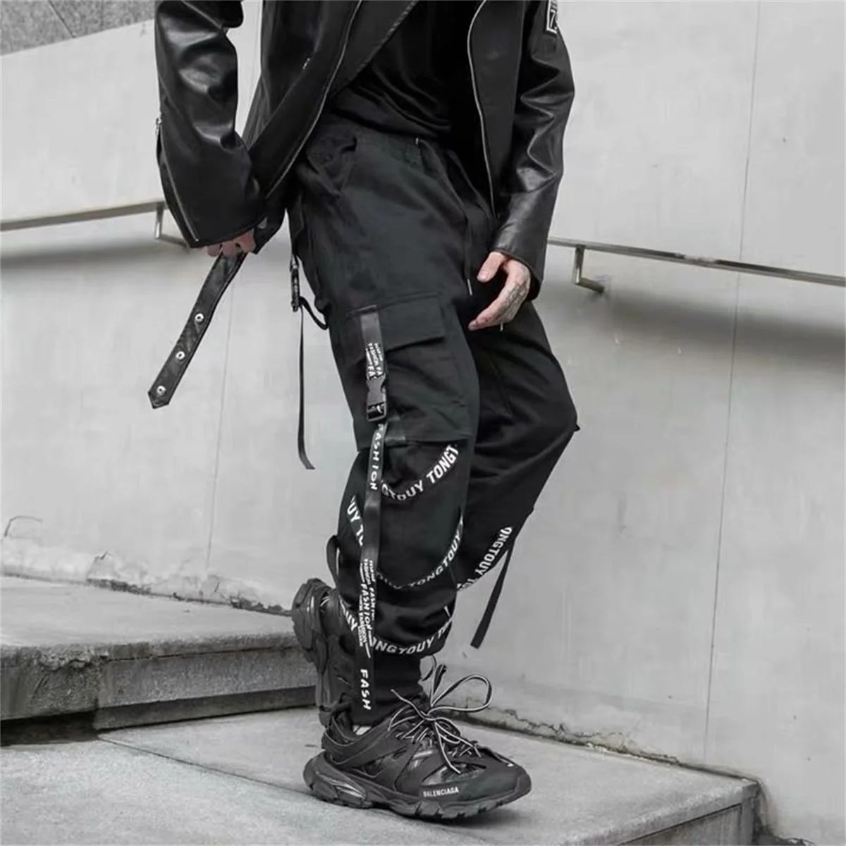 Black Cargo Pants Men Joggers Cargo Trousers for Men Jogging Japanese Streetwear Hip Hop Hippie Techwear Gothic Ribbon Pants