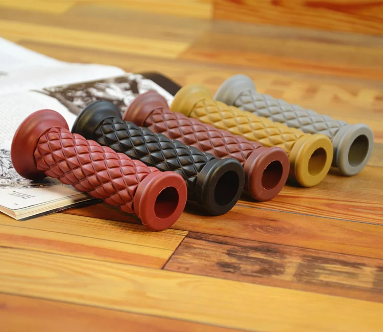 Retro Rubber Motorcycle Handlebar Grips 7/8" 22mm Non Slip Motorcycle Handle Grips Compatible With ATV Motorbike Pit Bike