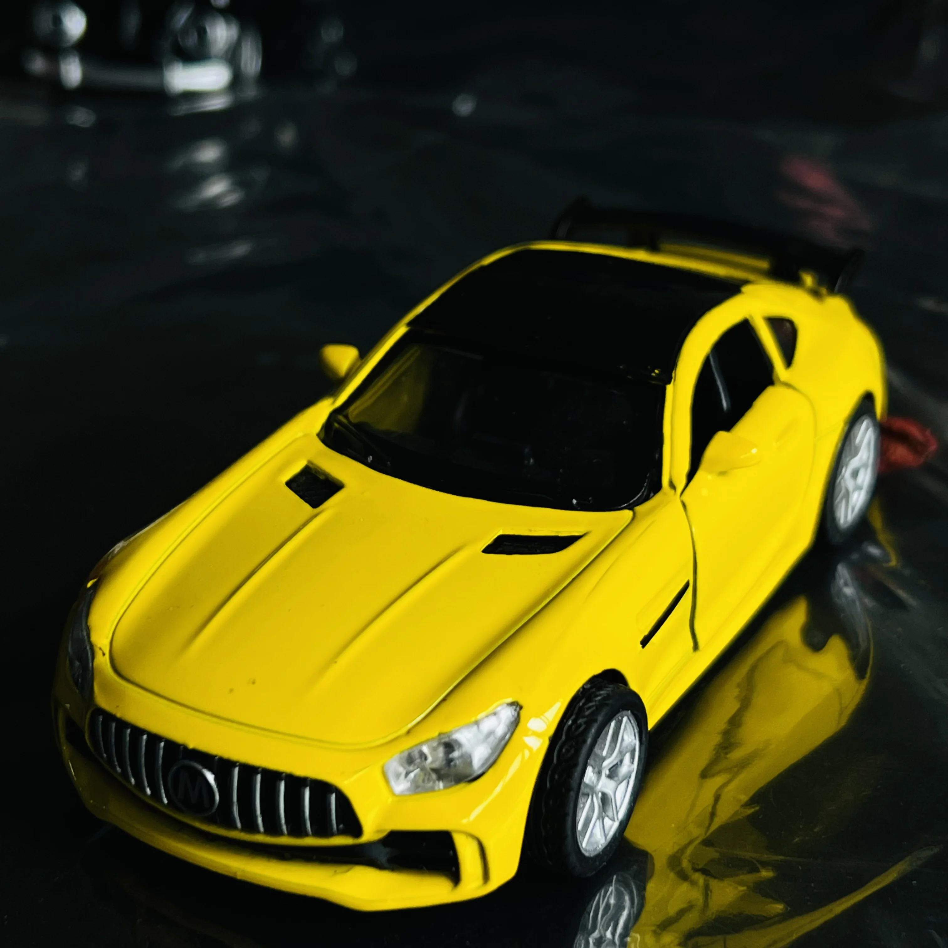 Simulation alloy car model, children's cool sports car model, boys' toy car