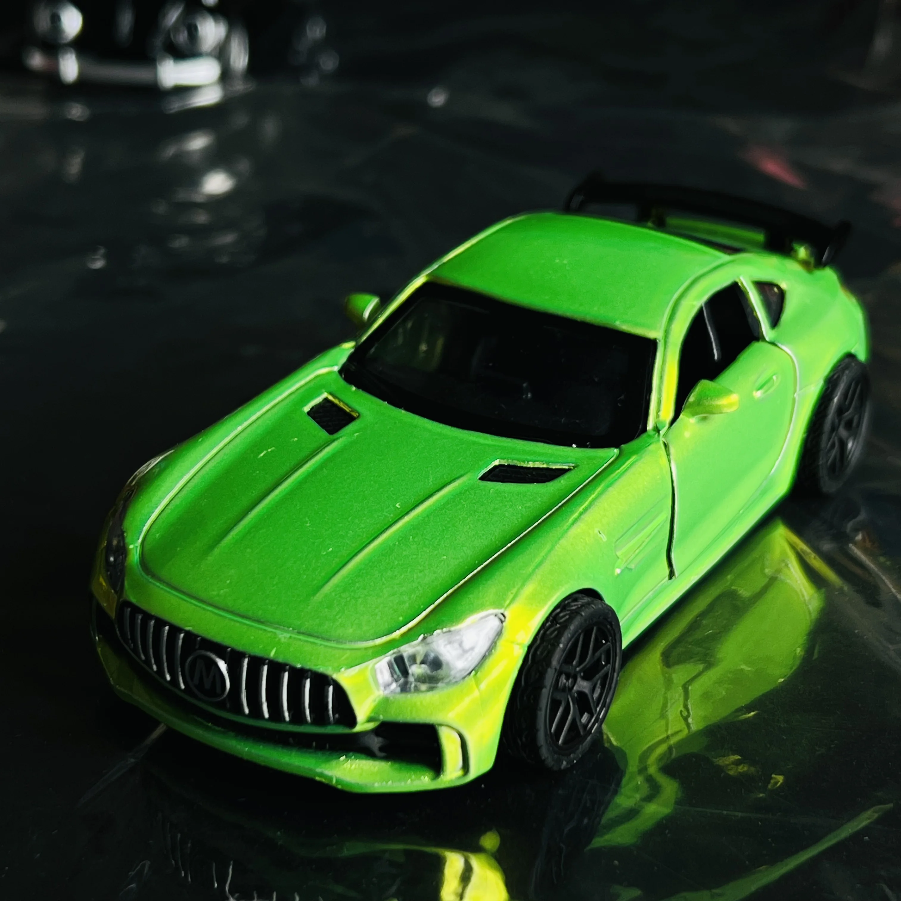 Simulation alloy car model, children's cool sports car model, boys' toy car