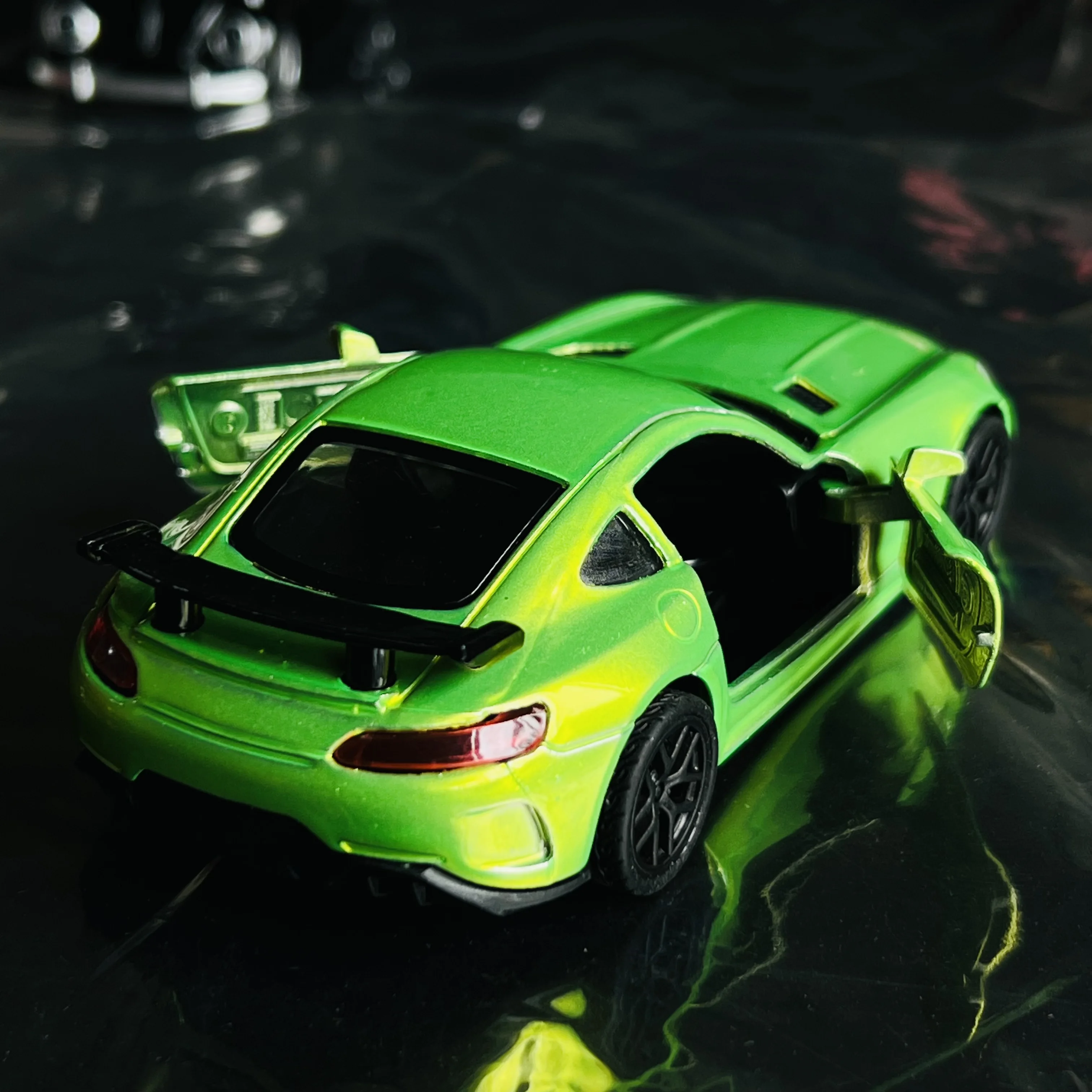Simulation alloy car model, children's cool sports car model, boys' toy car
