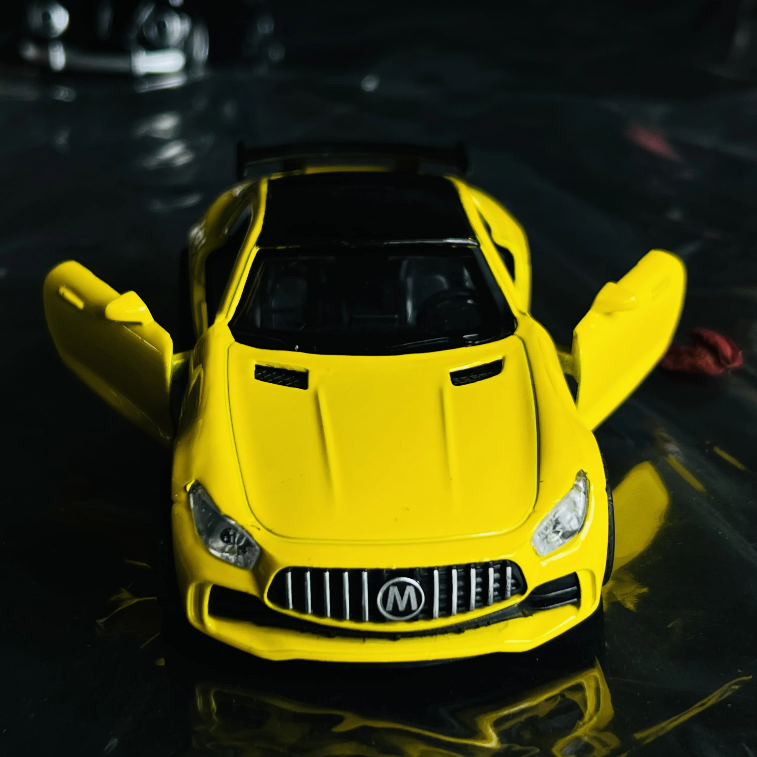 Simulation alloy car model, children's cool sports car model, boys' toy car