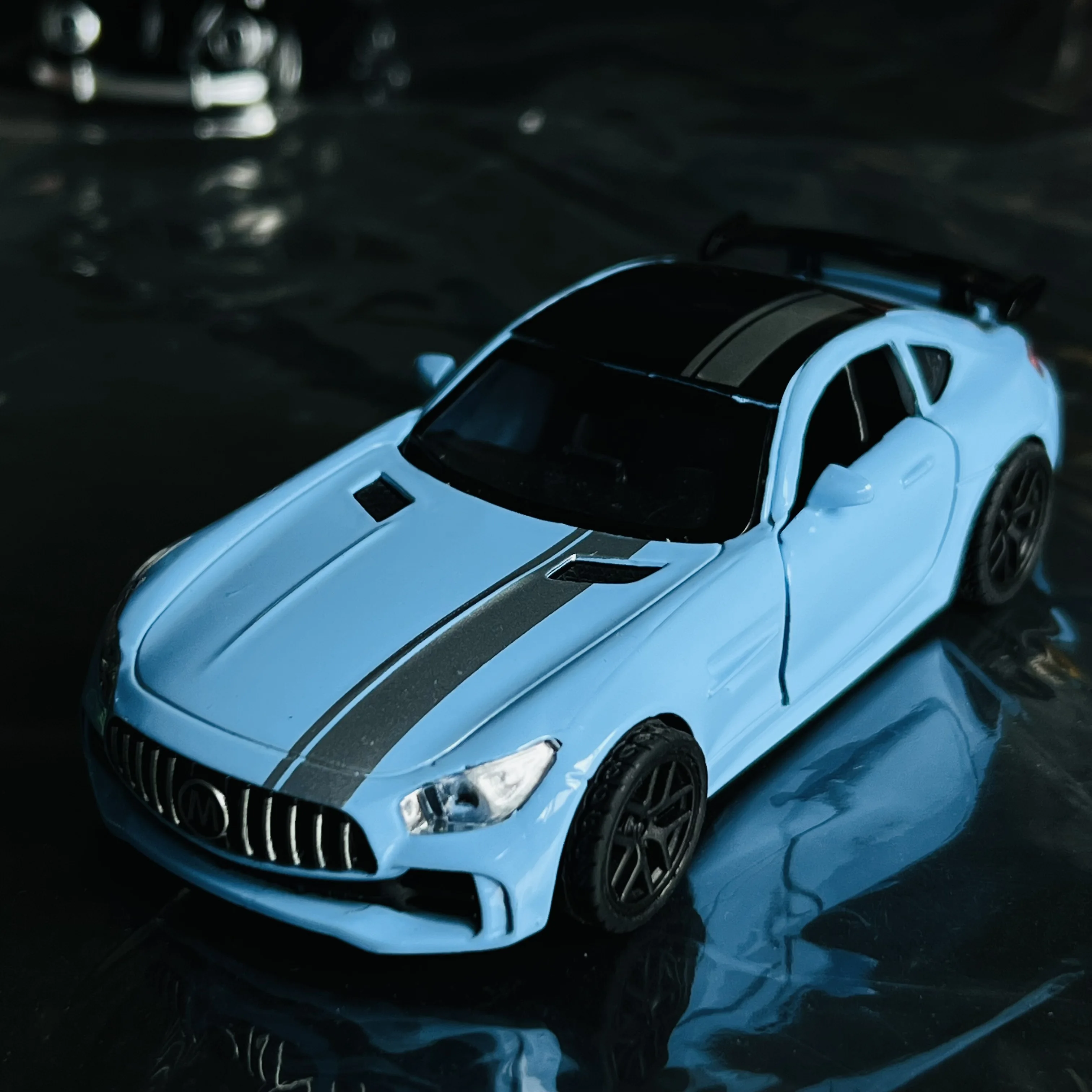 Simulation alloy car model, children's cool sports car model, boys' toy car