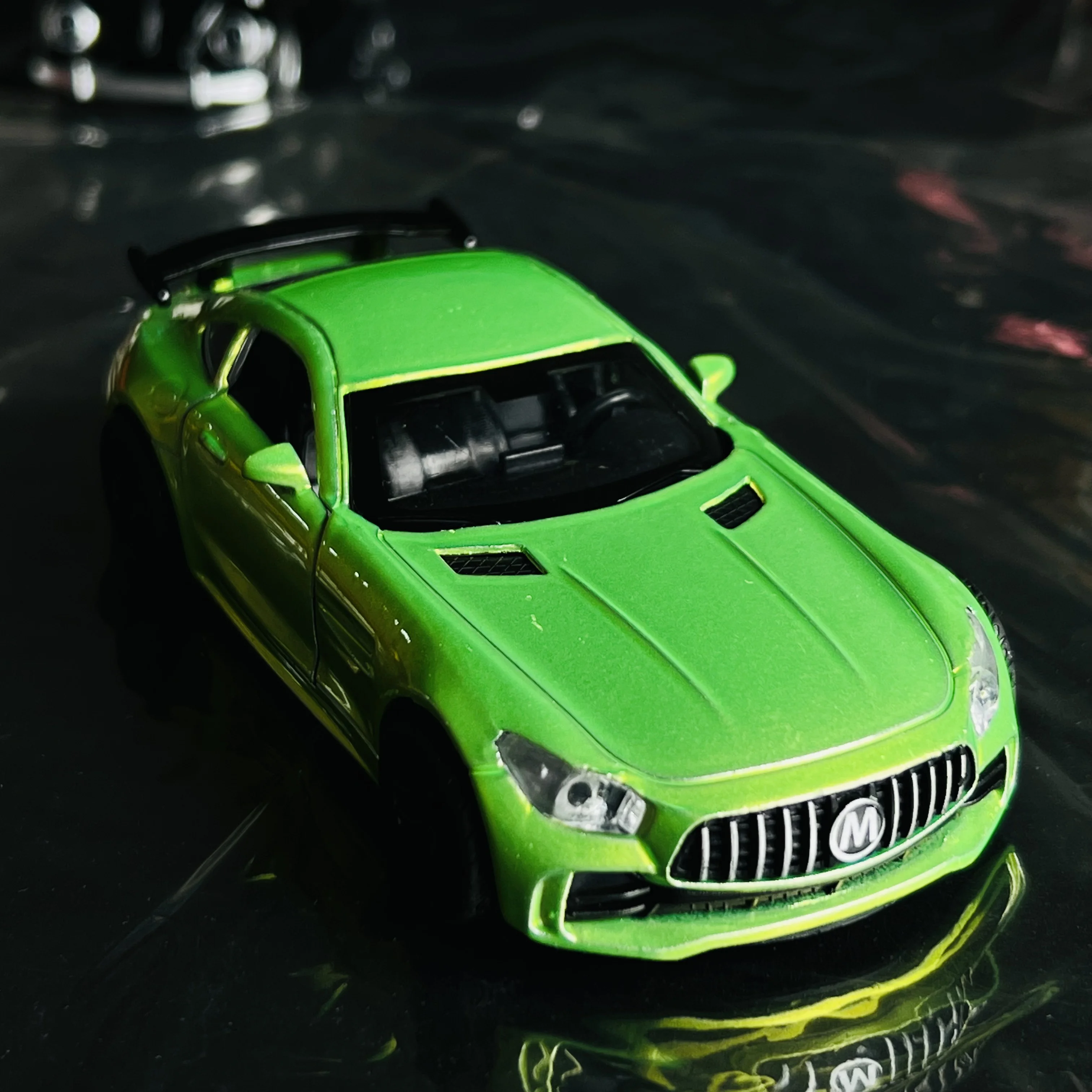 Simulation alloy car model, children's cool sports car model, boys' toy car