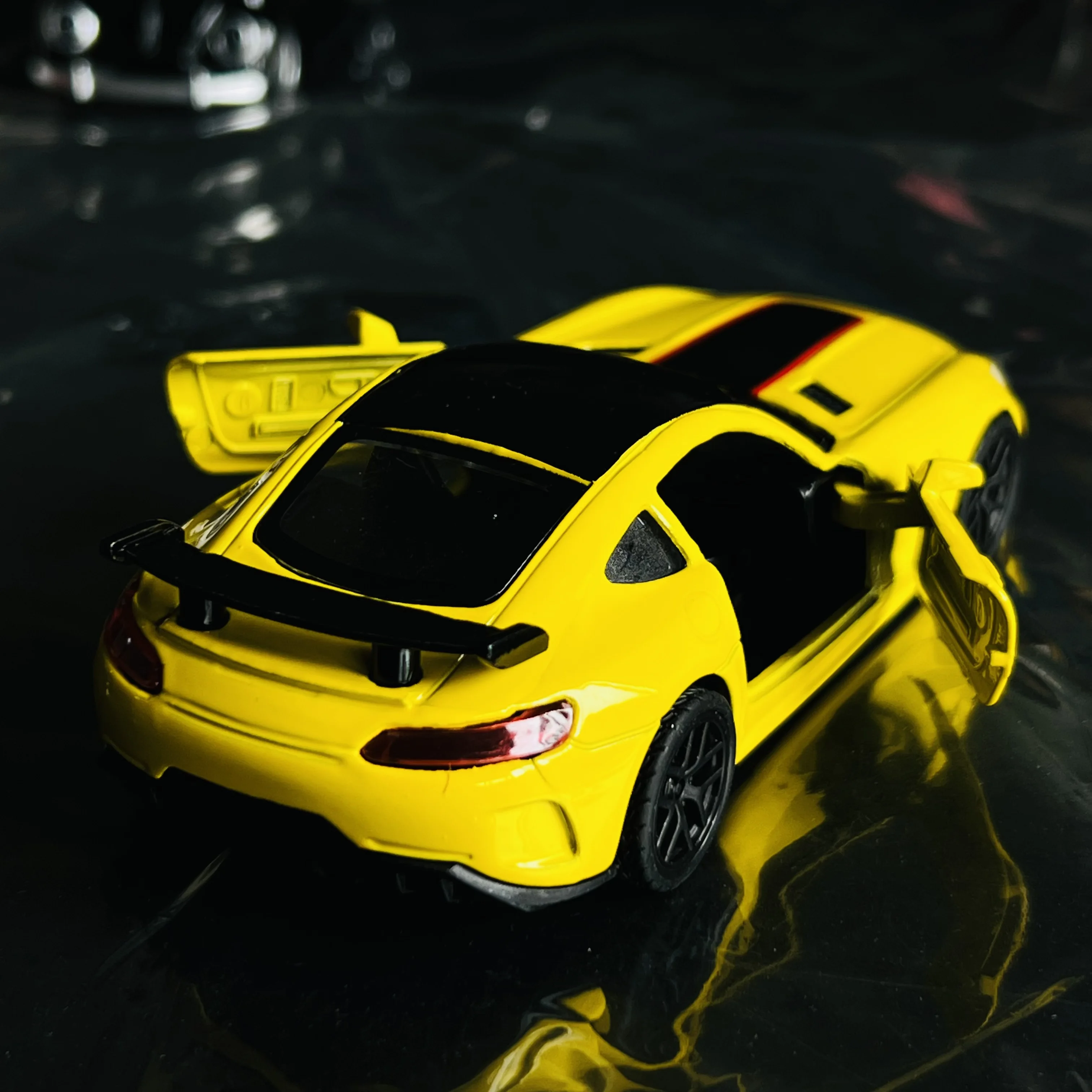 Simulation alloy car model, children's cool sports car model, boys' toy car