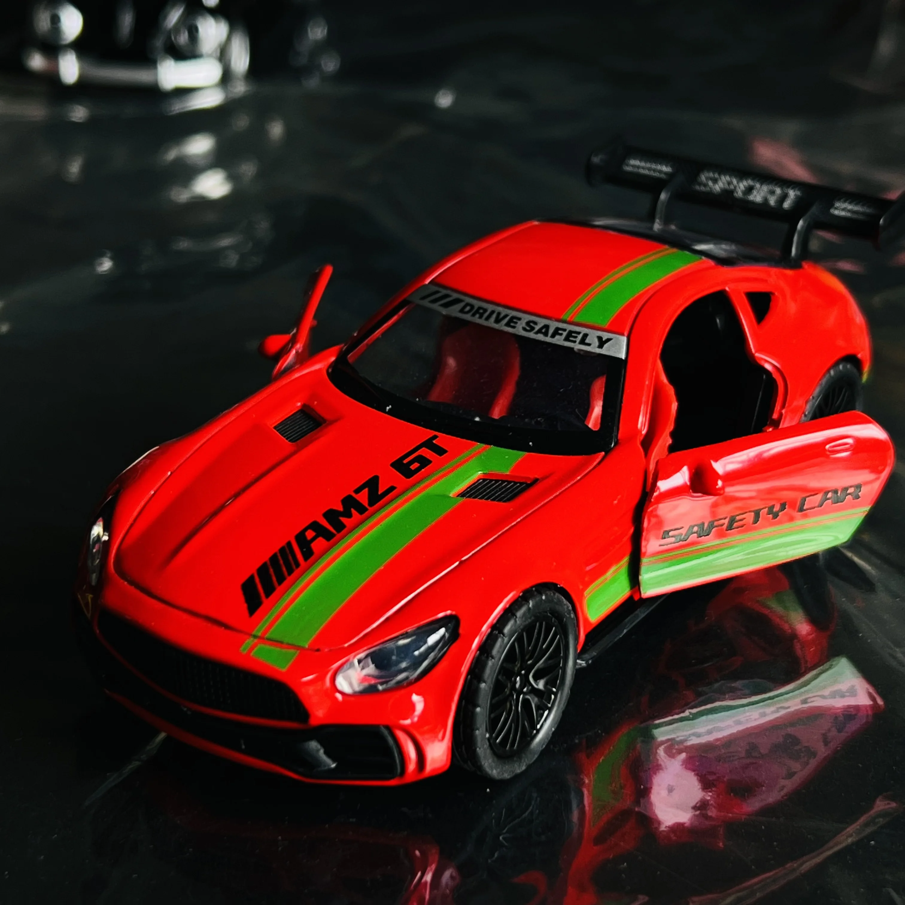 Simulation alloy car model, children's cool sports car model, boys' toy car