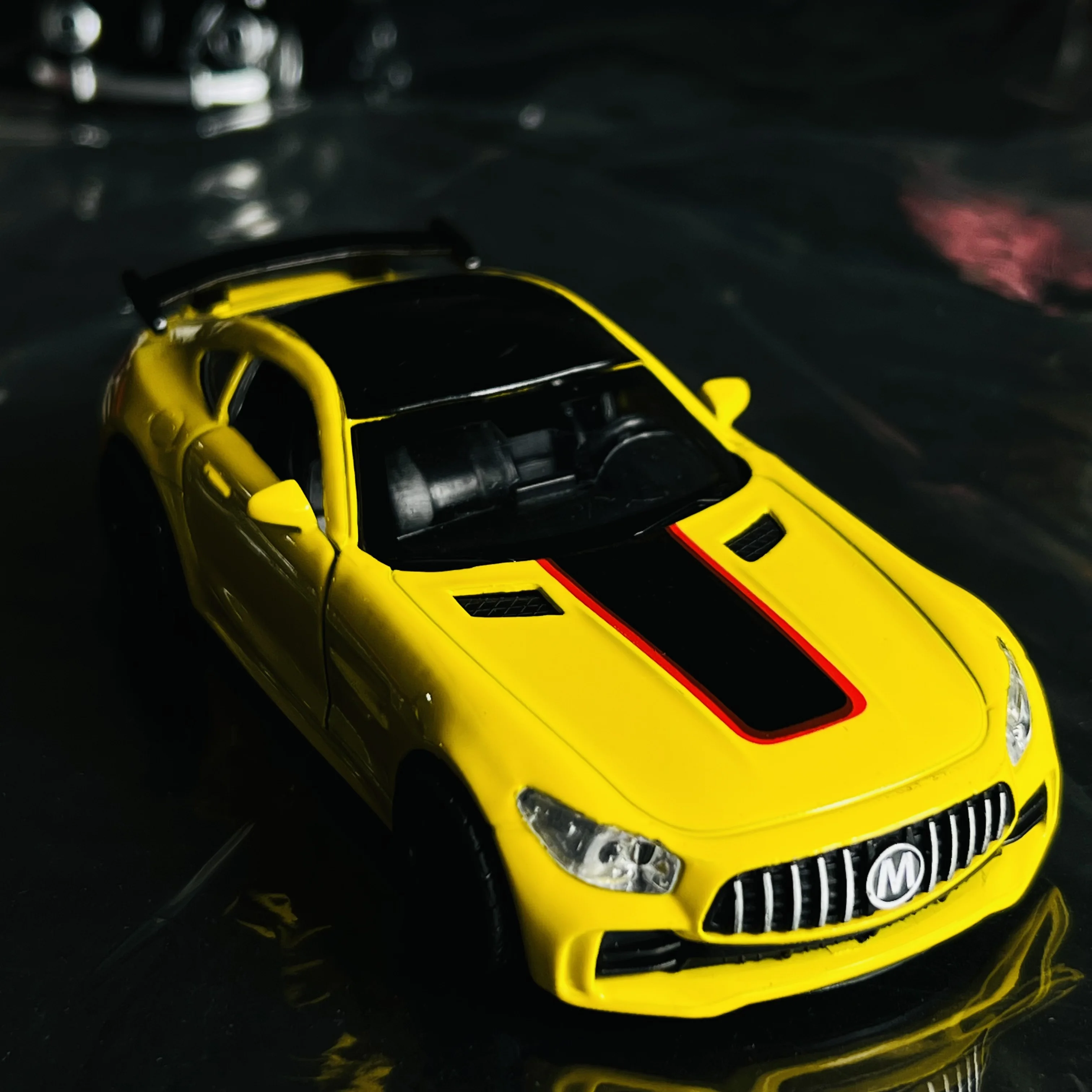 Simulation alloy car model, children's cool sports car model, boys' toy car