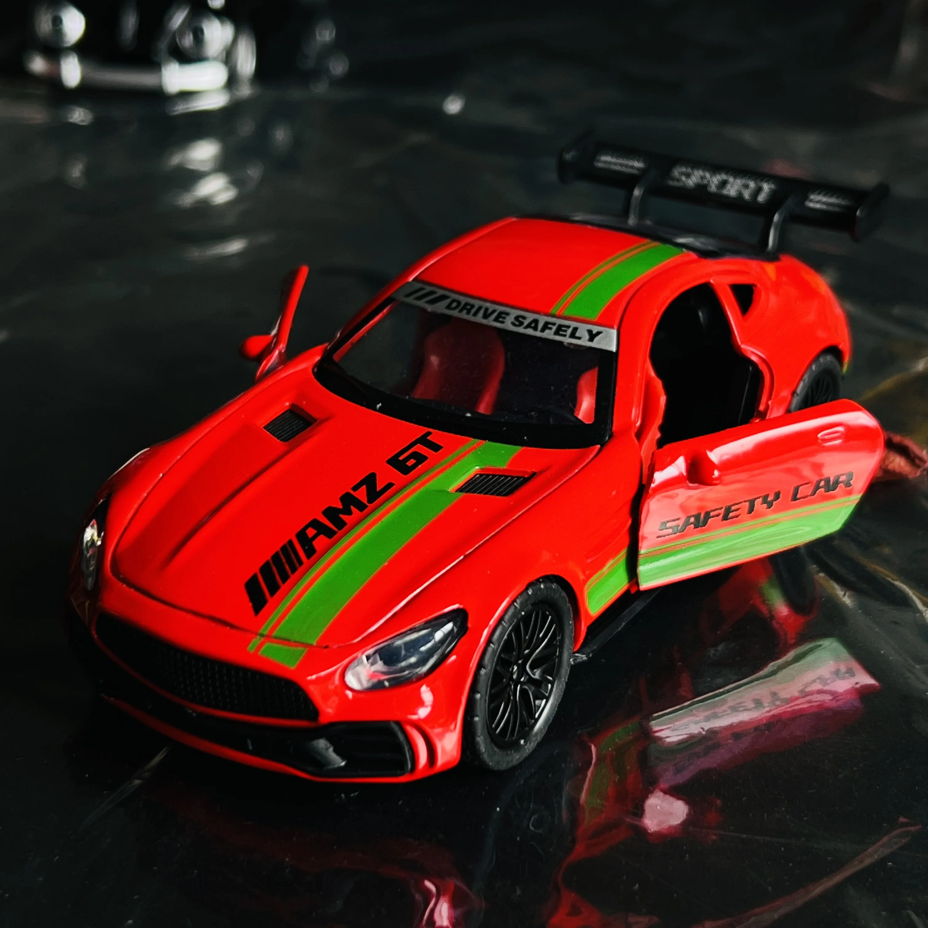 Simulation alloy car model, children's cool sports car model, boys' toy car
