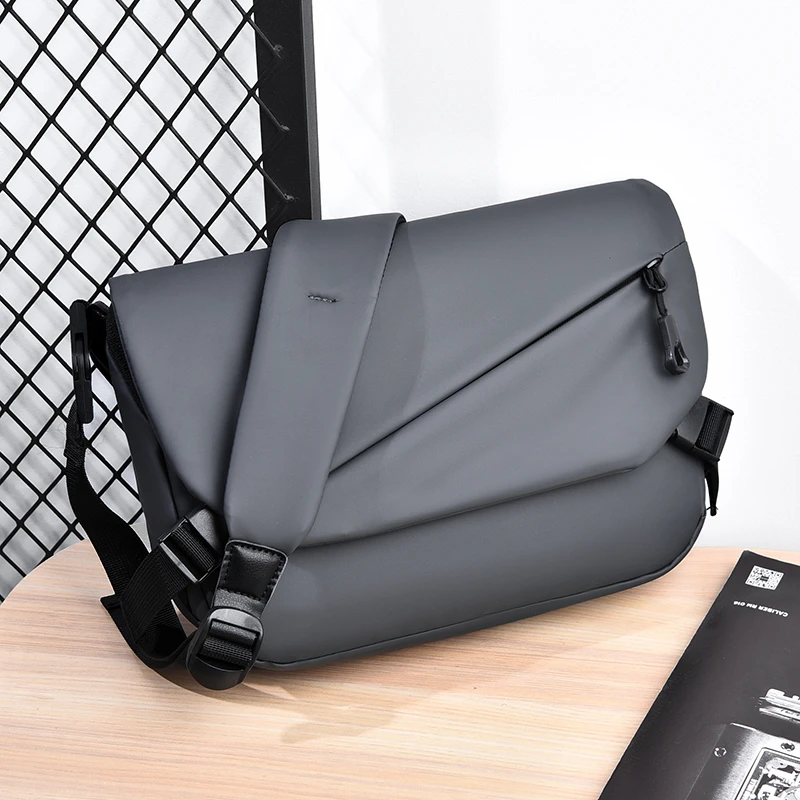 Trendy and Minimalist Men's Outdoor Tactical Waterproof Men's Bag Single Shoulder Bag Large Capacity Wear-Resistant Sports Cross
