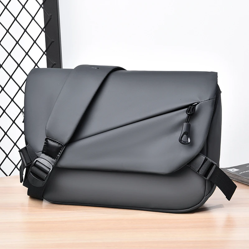 Trendy and Minimalist Men's Outdoor Tactical Waterproof Men's Bag Single Shoulder Bag Large Capacity Wear-Resistant Sports Cross