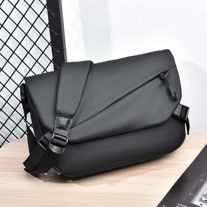 Trendy and Minimalist Men's Outdoor Tactical Waterproof Men's Bag Single Shoulder Bag Large Capacity Wear-Resistant Sports Cross