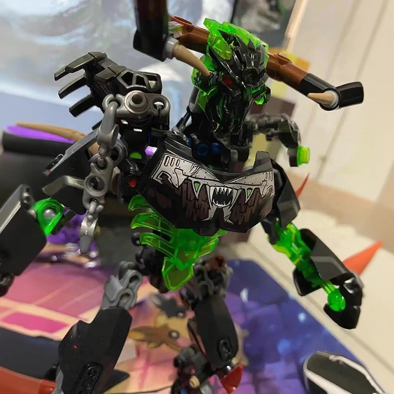 New Bionicle Creature Master of the Golden Mask Building Blocks Fire Uniter Tahu Combined Robot Mech Bricks Toys For Boys Gifts