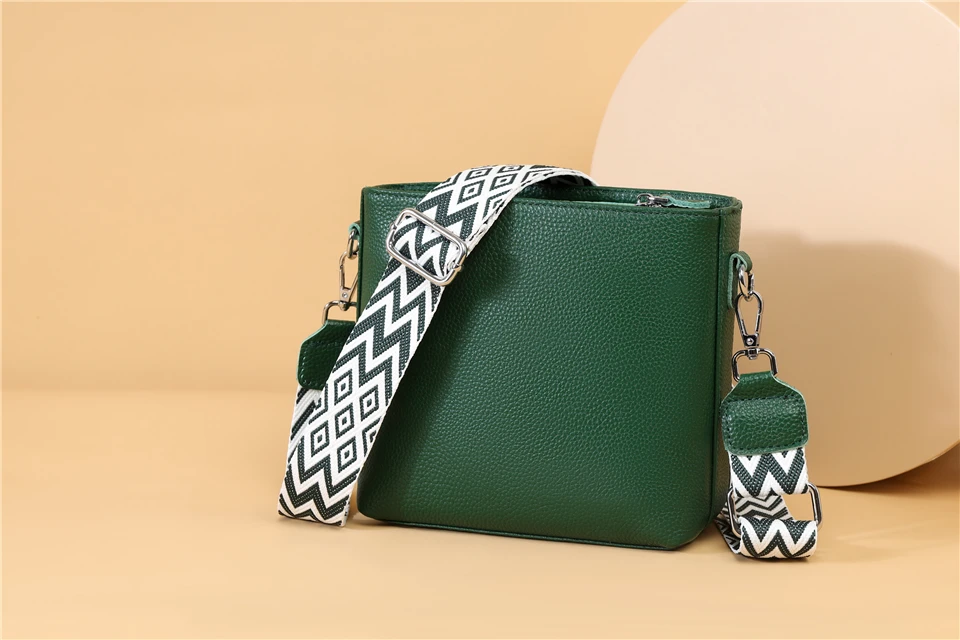 100% Genuine Leather Crossbody Bag Women Fashion Wide Strap Shoulder Bag Ladies Cowhide Messenger Bag Small Handbag and Purse