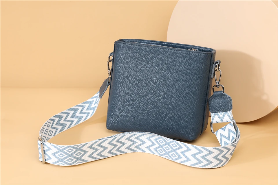 100% Genuine Leather Crossbody Bag Women Fashion Wide Strap Shoulder Bag Ladies Cowhide Messenger Bag Small Handbag and Purse