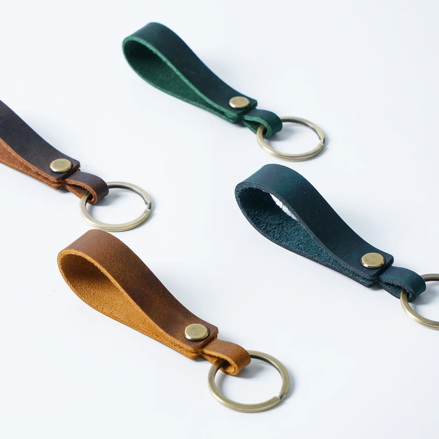 Premium Top Grain Leather Keychain for Audi/VW Cars - Luxury Genuine Leather Keyring Unisex Minimalist Creative Gift Accessory