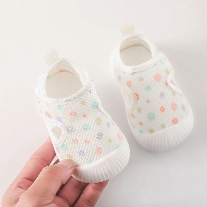 2026 New Newborn Baby Breathable Mesh Sandals Hollow Out Infant Girls Boys Soft First Walker Shoes Spring Summer Baby Sandals