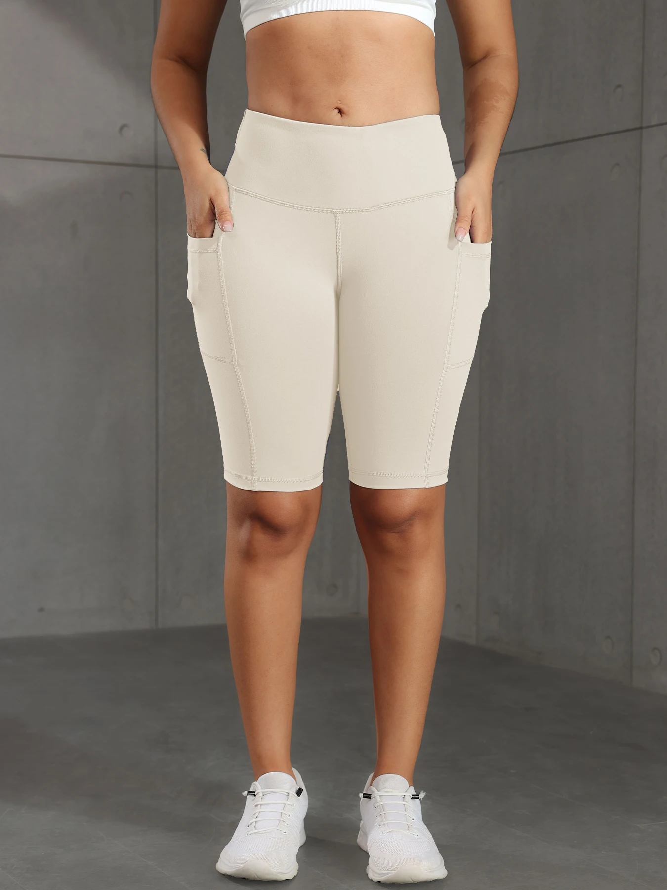 Solid Color Women Shorts with 3 Pockets Butt Lifting Workout Tights Stretch Athletic Five-pointed Pants Outdoor Fitness Shorts
