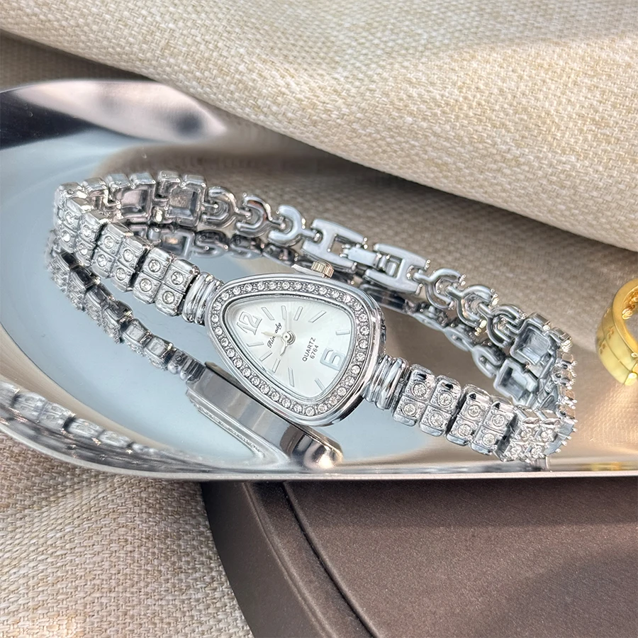 Women's Diamond-Set Snakehead Alloy Case Sun Stripe Scale Diamond-Set Fine Bracelet Quartz Watch Luxury Women's Watch