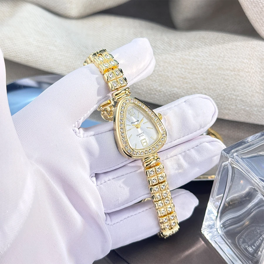Women's Diamond-Set Snakehead Alloy Case Sun Stripe Scale Diamond-Set Fine Bracelet Quartz Watch Luxury Women's Watch