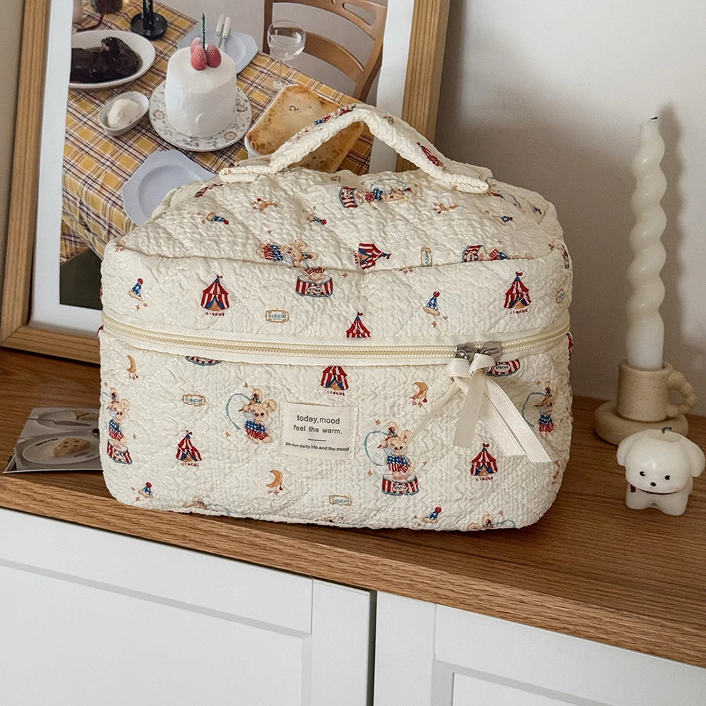 Fashion New Cartoon Rabbit Girl Makeup Bag Tote Cosmetic Organizer Quilted Pouch Handbag Ladies Kawaii Zipper Storage Bag