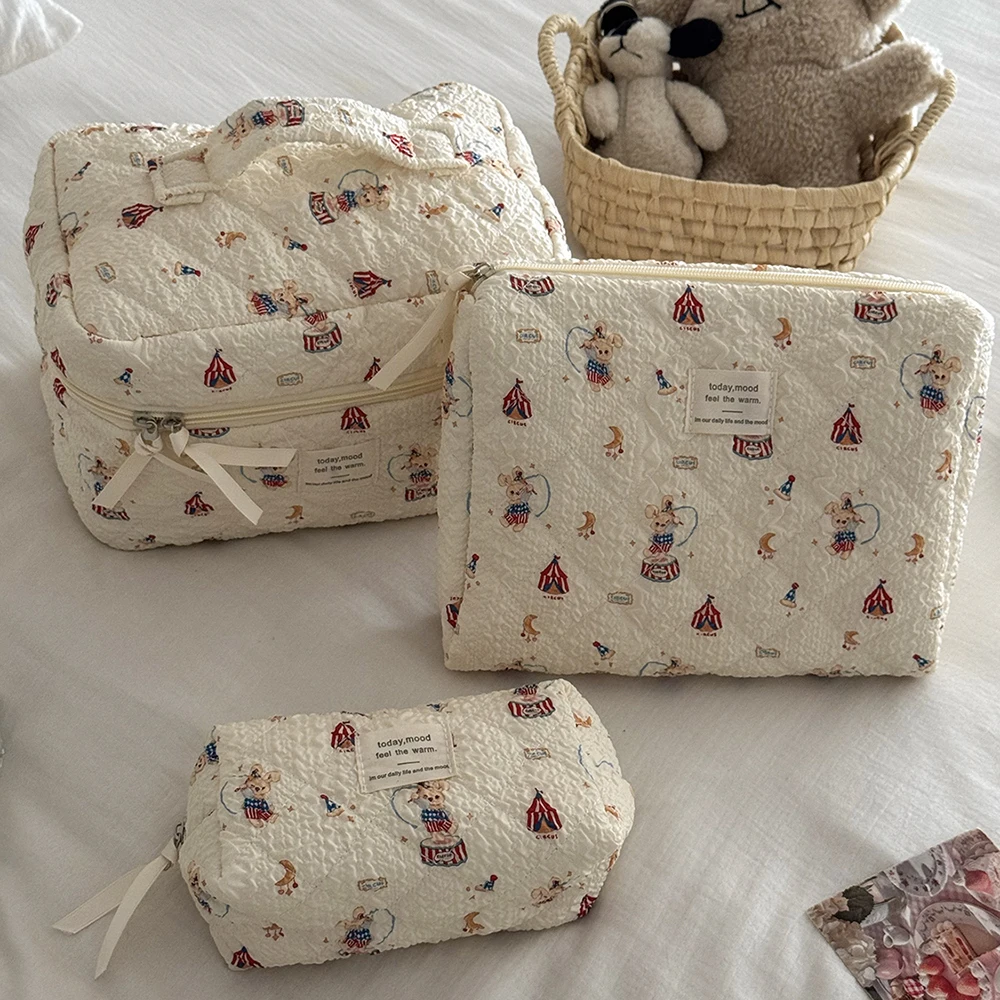 Fashion New Cartoon Rabbit Girl Makeup Bag Tote Cosmetic Organizer Quilted Pouch Handbag Ladies Kawaii Zipper Storage Bag
