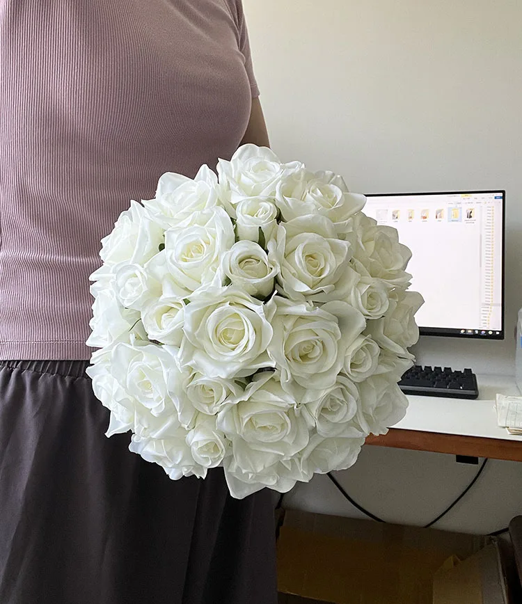 Bride Bridesmaids Bouquet Wedding Flowers Accessories Boutonniere Men White Silk Roses Artificial Bridal Bouquet Centrepiece