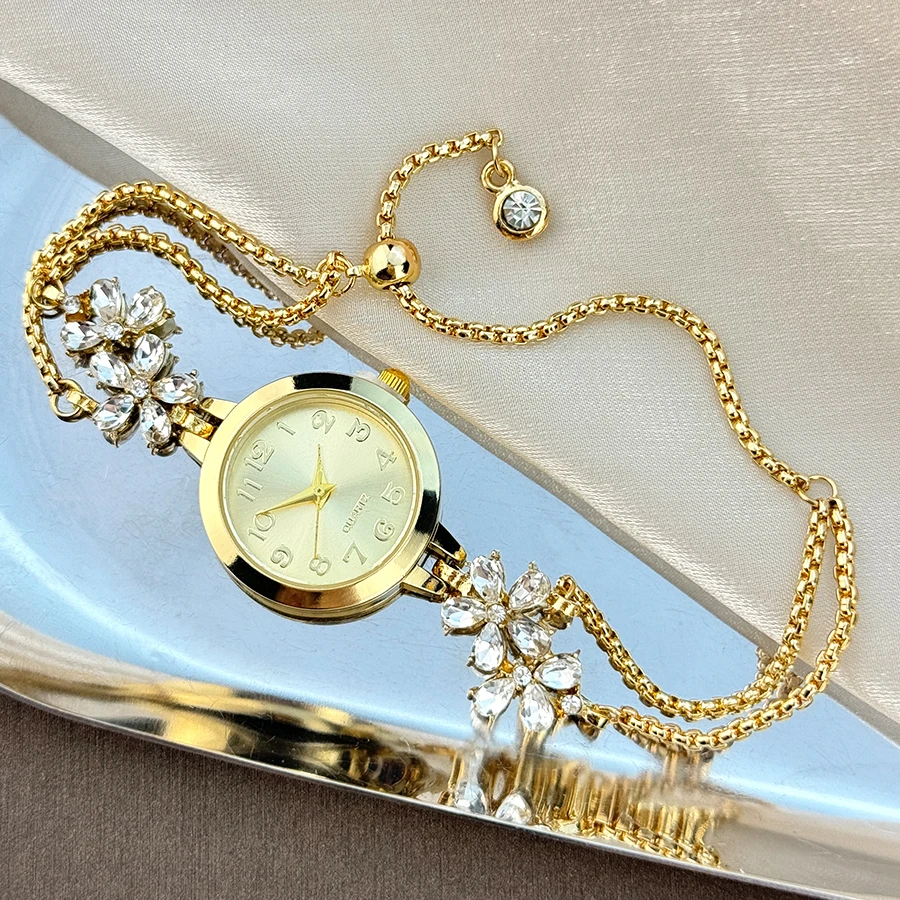 Live Burst New Diamond Set Flowers Color Diamond Simple Fashion Pull Bracelet Watch Women's Watch