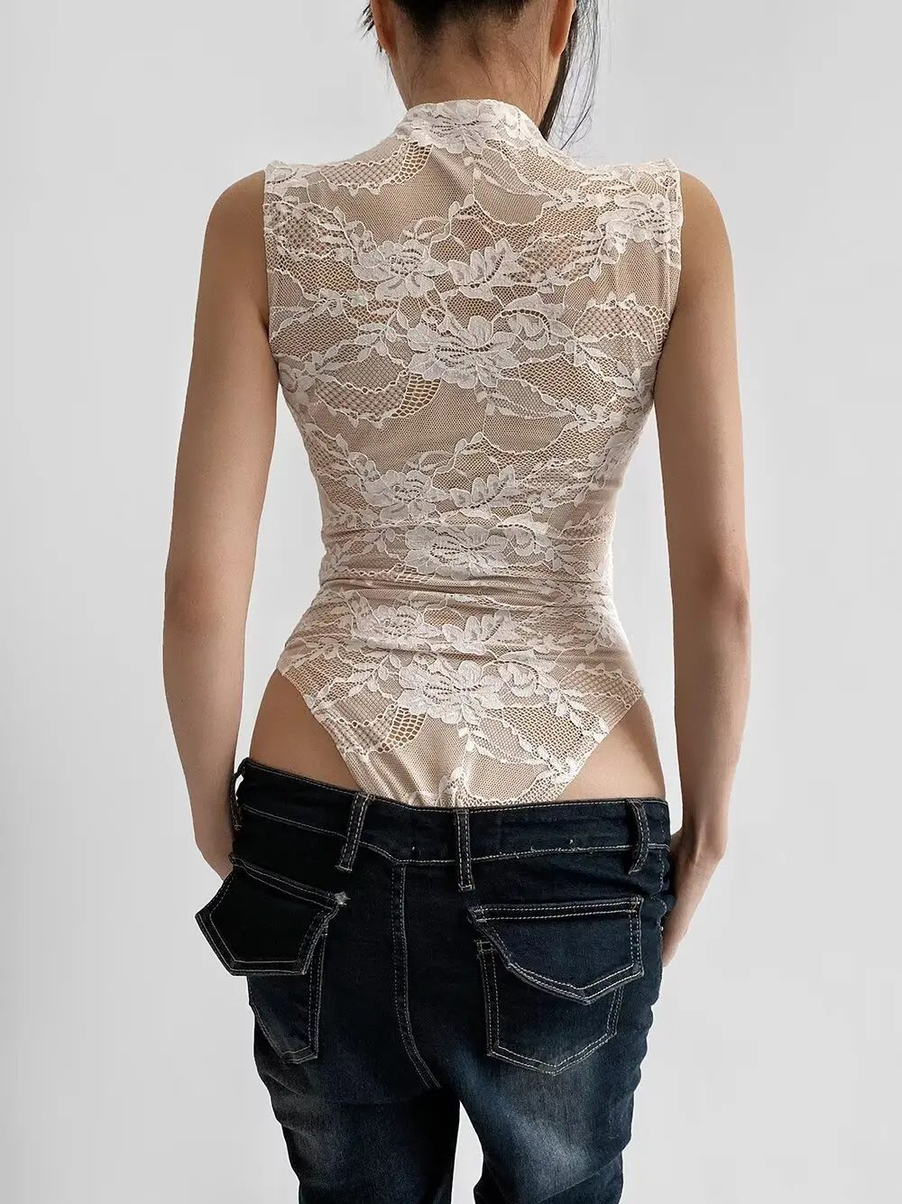 2025 Women's Summer Elegant Beige Black Sleeveless Lace Bodysuits Lady Luxury High Quality Street Bodycon Rompers Jumpsuits Tops