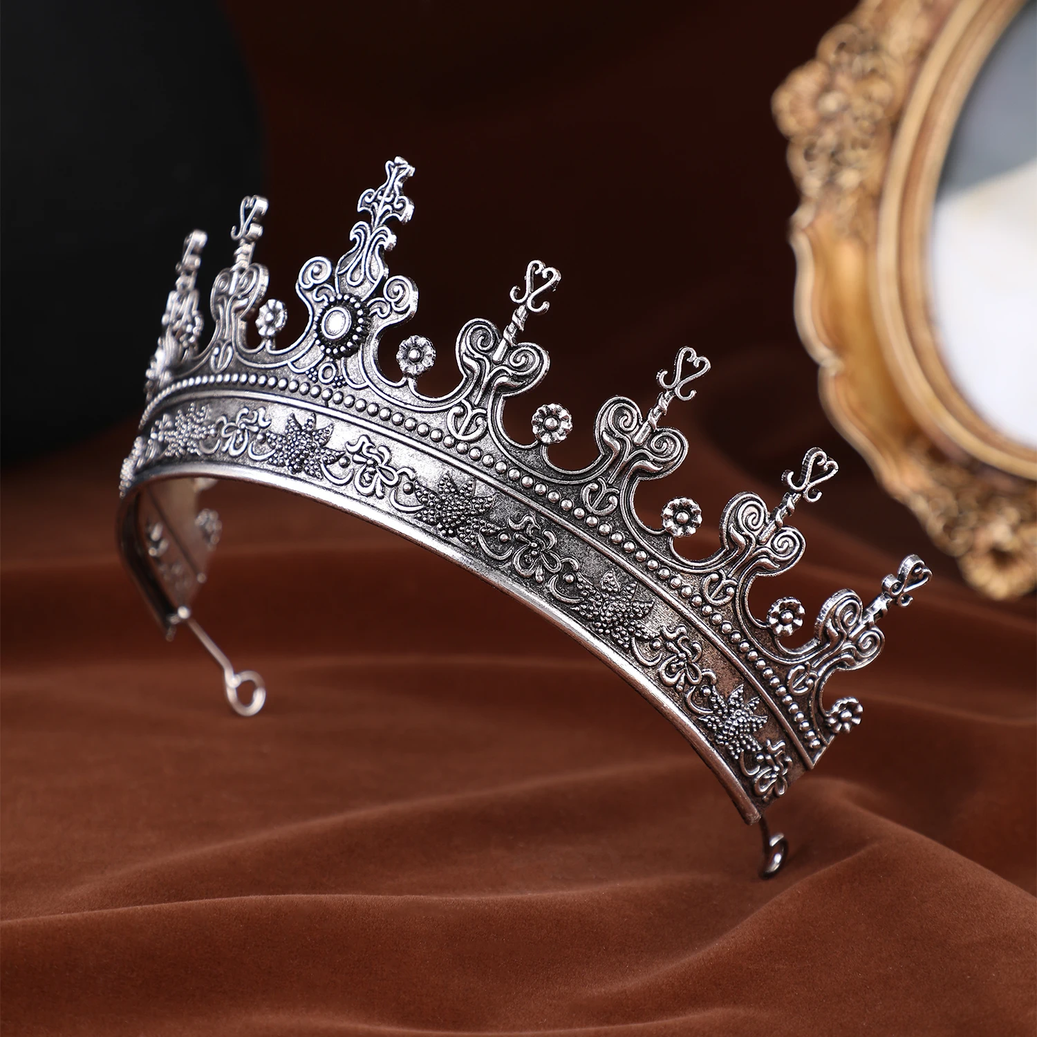 Unisex Golden Medieval Crown Renaissance Period Costume Accessory Prince Princess Birthday Masquerade Ball Halloween Headpiece