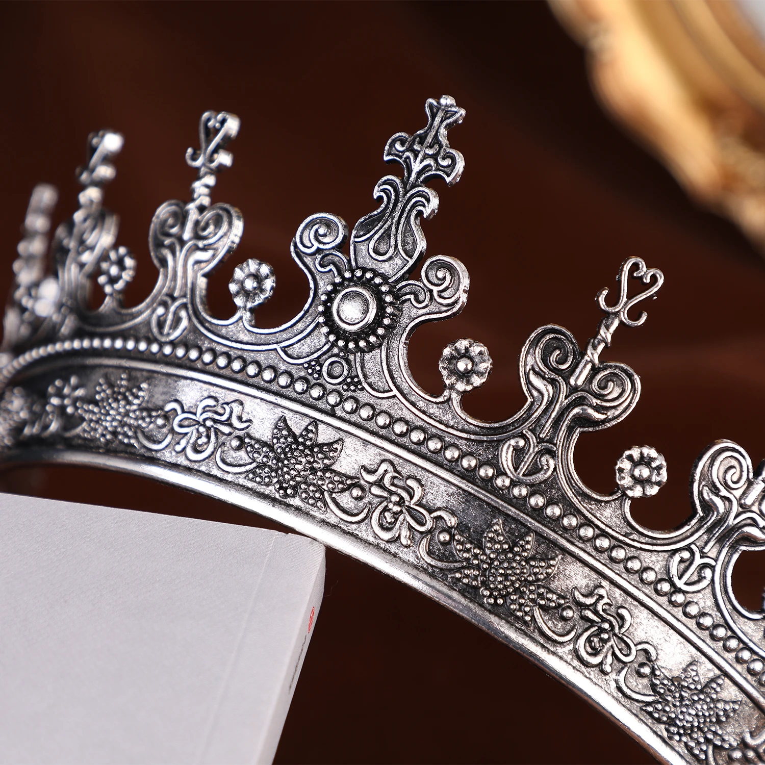 Unisex Golden Medieval Crown Renaissance Period Costume Accessory Prince Princess Birthday Masquerade Ball Halloween Headpiece