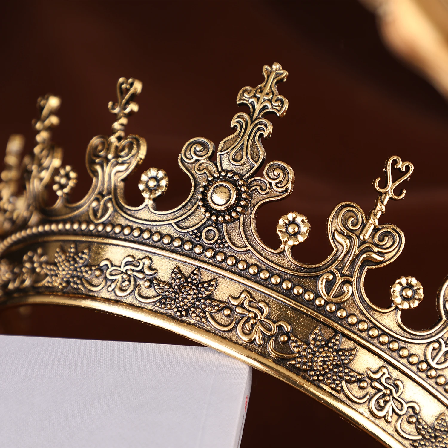 Unisex Golden Medieval Crown Renaissance Period Costume Accessory Prince Princess Birthday Masquerade Ball Halloween Headpiece