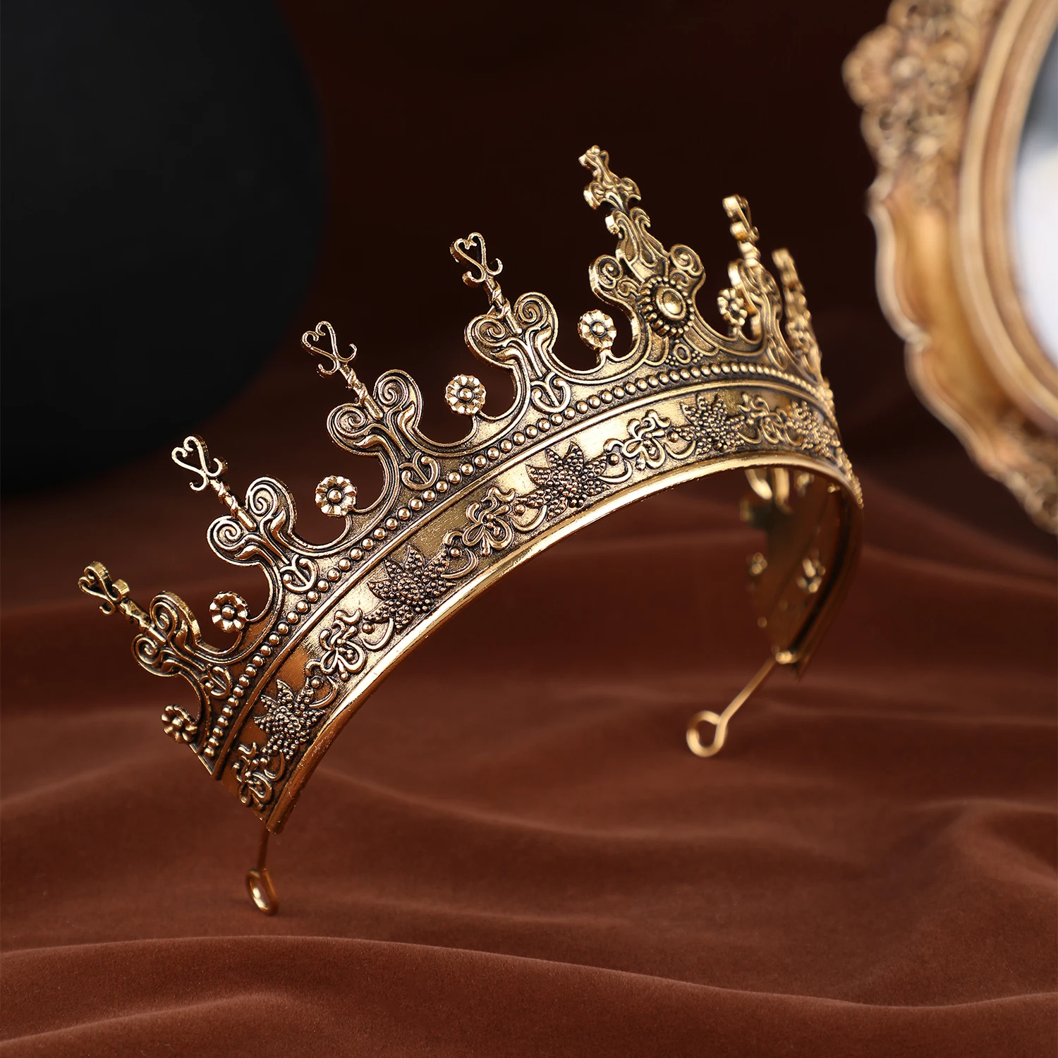 Unisex Golden Medieval Crown Renaissance Period Costume Accessory Prince Princess Birthday Masquerade Ball Halloween Headpiece