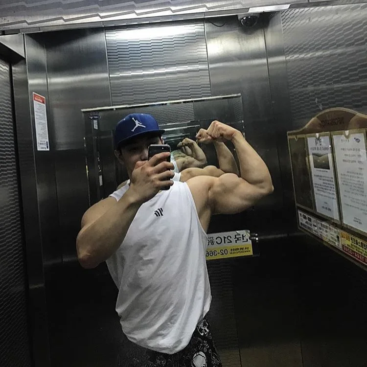 Summer Men's Gym Tank Top Fitness Training Clothing Quick-drying Loose Bodybuilding Sleeveless Shirt Men Fashion Basketball Vest
