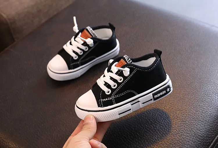 Children's Low-top Canva Shoes 2025 Spring New Style White Candy Color Men's Women's Children's Parent-child Board Shoes
