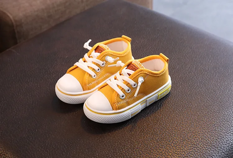 Children's Low-top Canva Shoes 2025 Spring New Style White Candy Color Men's Women's Children's Parent-child Board Shoes