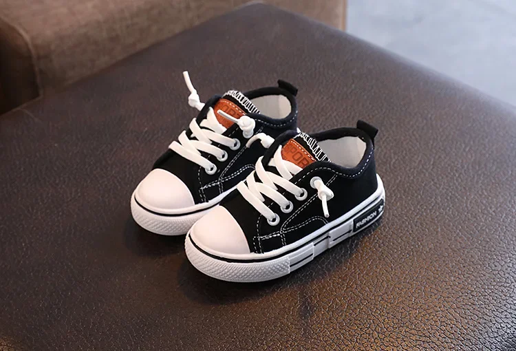 Children's Low-top Canva Shoes 2025 Spring New Style White Candy Color Men's Women's Children's Parent-child Board Shoes