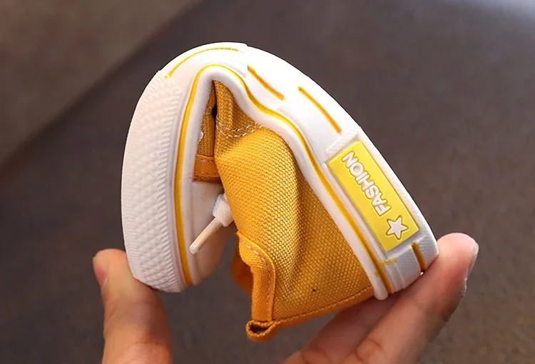 Children's Low-top Canva Shoes 2025 Spring New Style White Candy Color Men's Women's Children's Parent-child Board Shoes