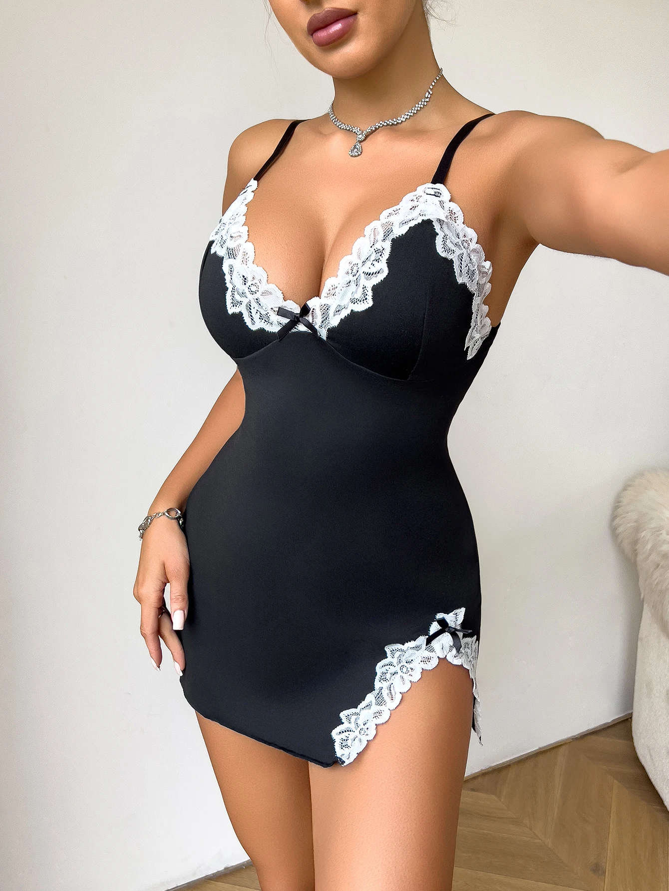Summer hot Women Nightdress Seductive Pink Deep V Sleeveless Fashion Lace Sleep Pajamas Dress Ladies Lingerie Nightgown Homewear