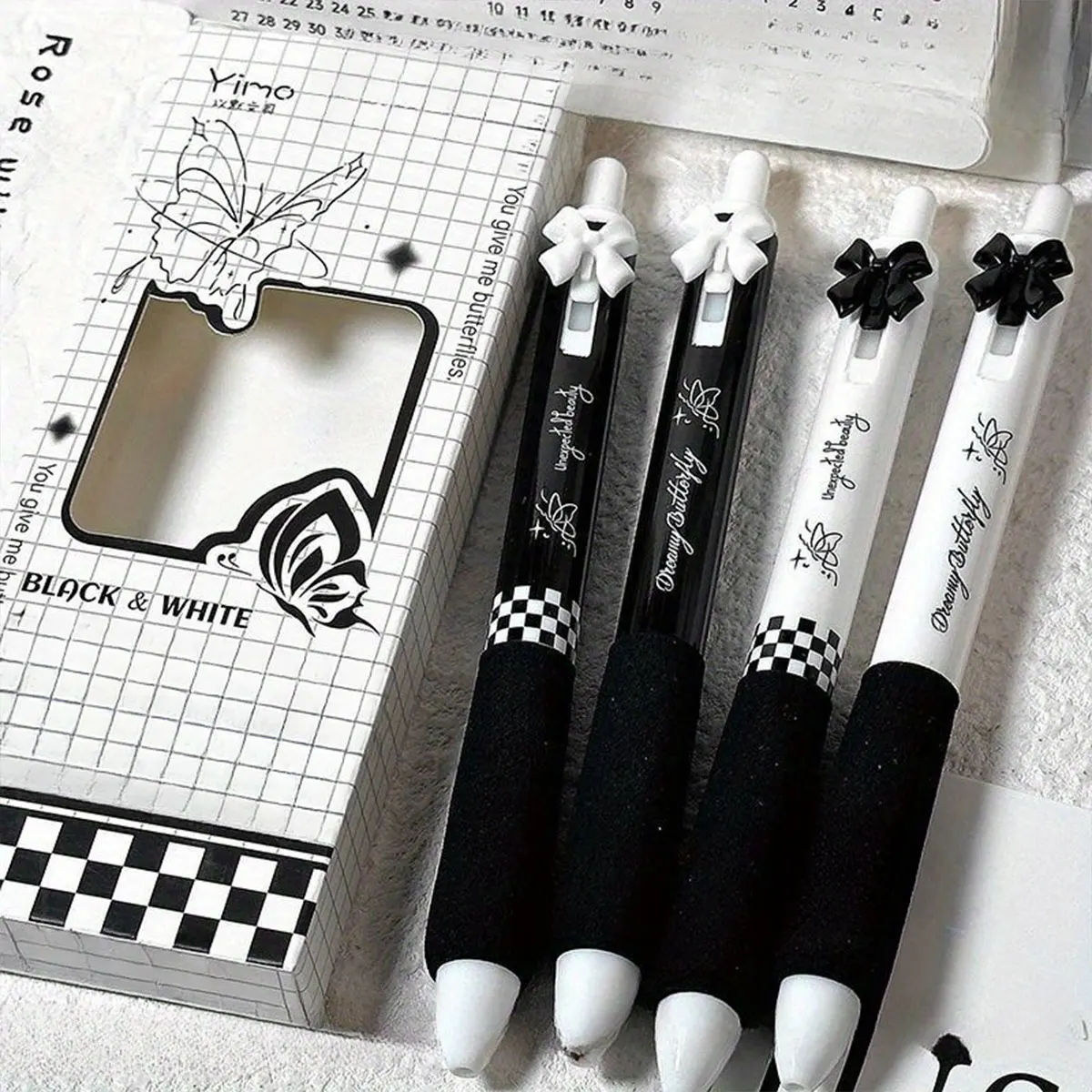 4 Pcs Cute Retractable Pens Cartoon Gel Pens Pens Soft Grip Pens, 0.5mm Black Ink Pen Aesthetic Pens Kawaii Office School Pens S