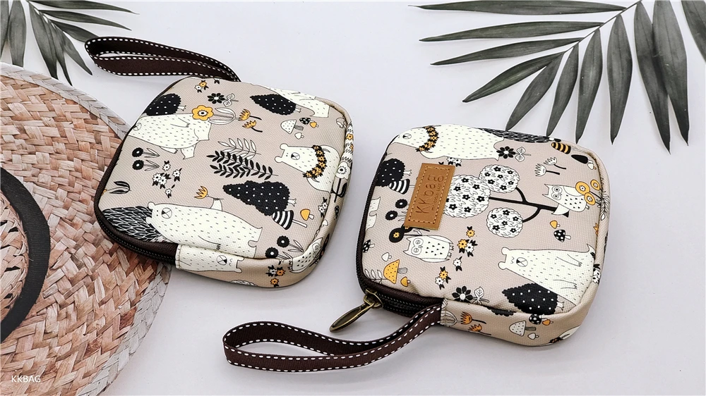 Girl Napkin Credit Card Holder Headphone Case Coin Clip Sanitary Bag Change Purse Tamper-Proof Storage Bag Sanitary Mat Bag