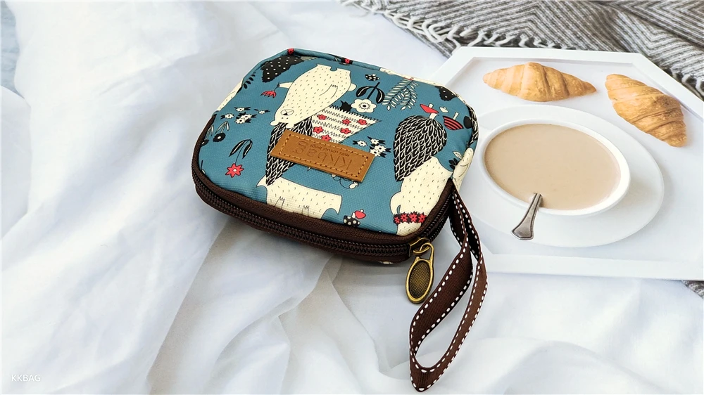Girl Napkin Credit Card Holder Headphone Case Coin Clip Sanitary Bag Change Purse Tamper-Proof Storage Bag Sanitary Mat Bag