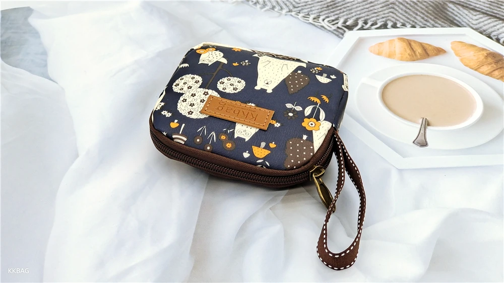 Girl Napkin Credit Card Holder Headphone Case Coin Clip Sanitary Bag Change Purse Tamper-Proof Storage Bag Sanitary Mat Bag