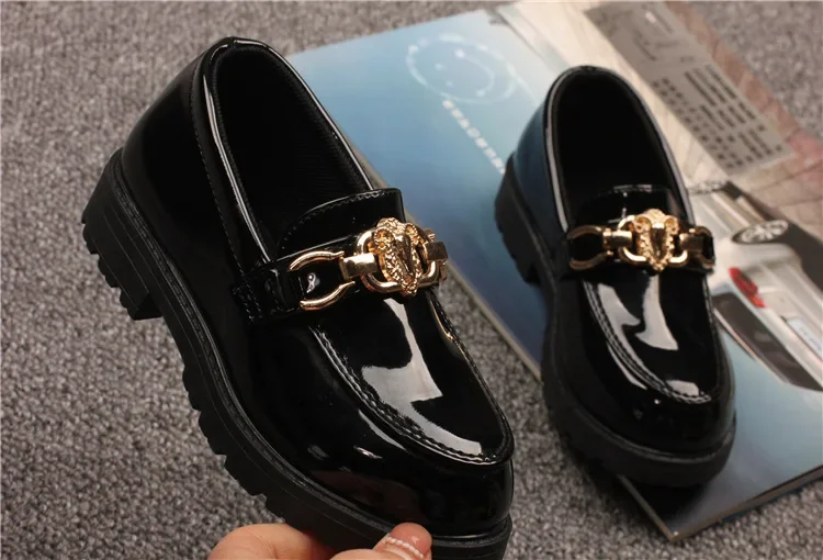 2025 for Children Platform Black Patent Leather Chain Fashion Boys Girls Flat Shoes Four Season Elegant 26-36 Kids Shoe