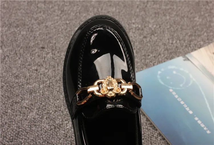 2025 for Children Platform Black Patent Leather Chain Fashion Boys Girls Flat Shoes Four Season Elegant 26-36 Kids Shoe