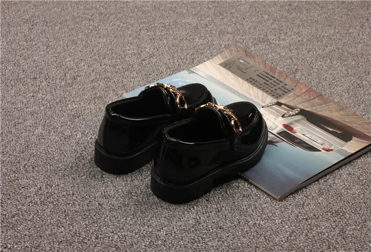 2025 for Children Platform Black Patent Leather Chain Fashion Boys Girls Flat Shoes Four Season Elegant 26-36 Kids Shoe