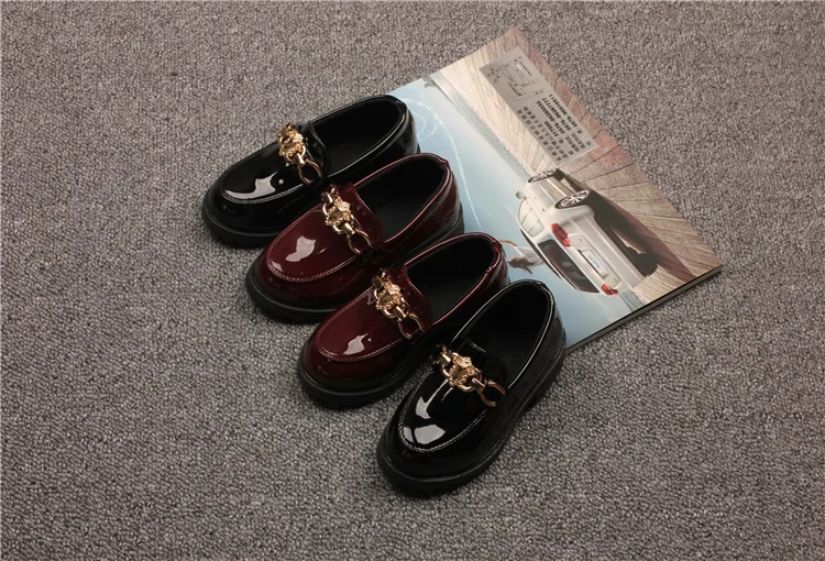 2025 for Children Platform Black Patent Leather Chain Fashion Boys Girls Flat Shoes Four Season Elegant 26-36 Kids Shoe
