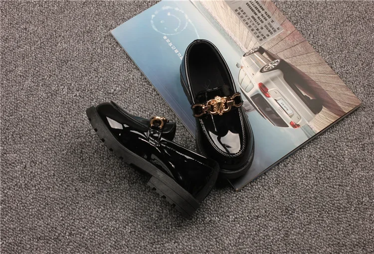 2025 for Children Platform Black Patent Leather Chain Fashion Boys Girls Flat Shoes Four Season Elegant 26-36 Kids Shoe
