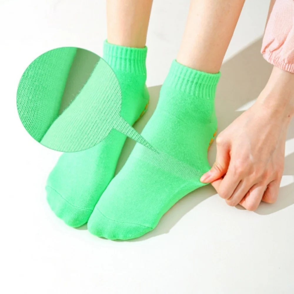 Random 5 Pairs of Trampoline Socks for Men and Women, Dotted Non-Slip Socks, Floor Socks, Adult Yoga Socks